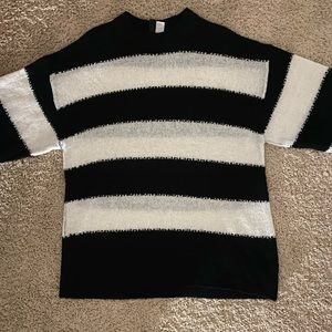 h&m divided black and white knitted oversized sweater